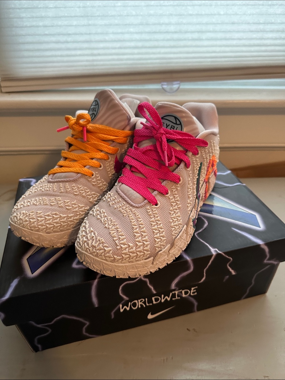 Nike Ja 3 eybl Kids Knit Sneakers with Pink and Orange Laces